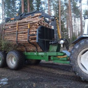 Vedtransport med skogsbruksmaskin